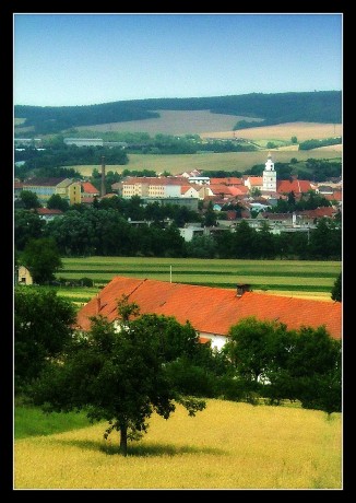 Napříč  údolím