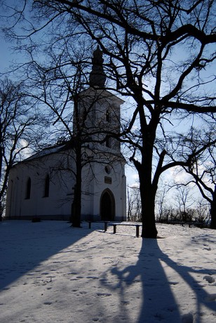 kaple s protisvětlem