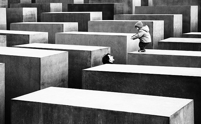 6 3.místo S.Navrátil - Okamžiky Zlín - Památník holocaustu