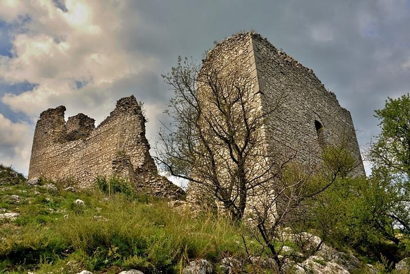 Hrad